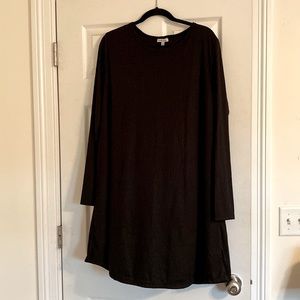 Cute long sleeved little black dress